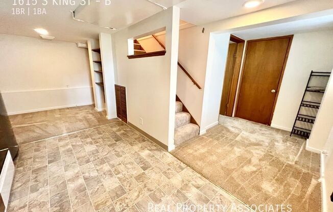 1615 S King St