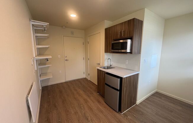 Studio, 1 bath, 175 sqft, $1,095, Unit 219-MFTE
