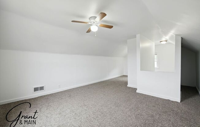 3 beds, 1 bath, $1,250