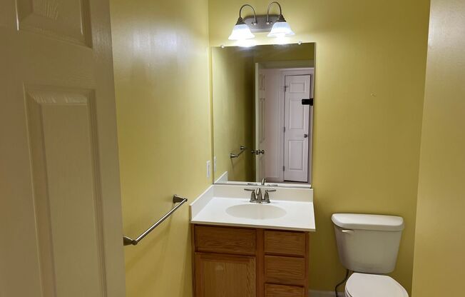3 beds, 2.5 baths, $3,000