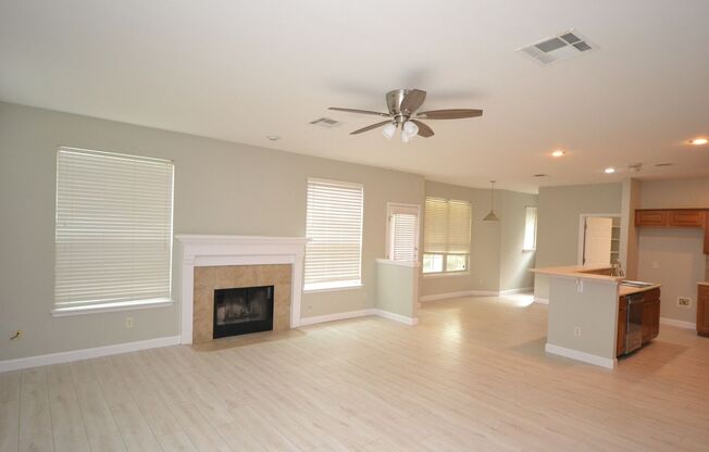 3 beds, 2.5 baths, $2,300, Unit 14721 Banbridge Trail