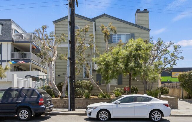 Gorgeously Renovated 2 Bedroom 2 Bath Apartment in the heart of El Segundo