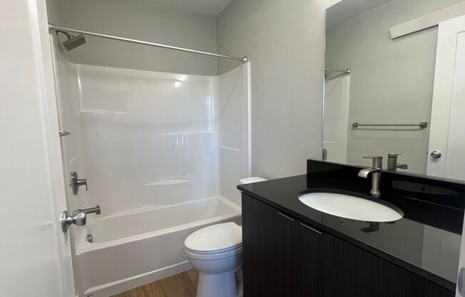 Studio, 1 bath, $750, Unit 729 W Center # 205