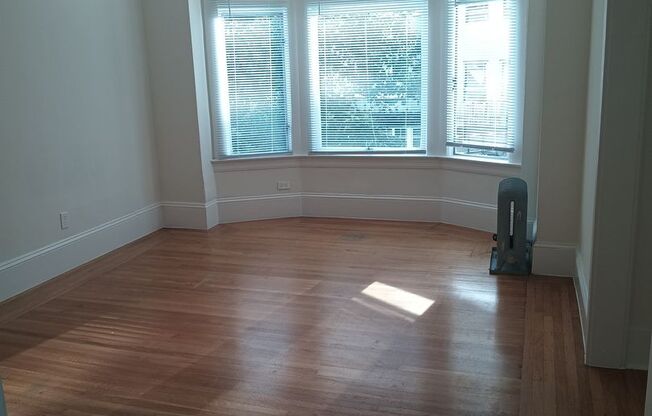 440 Hyde Street (359r)