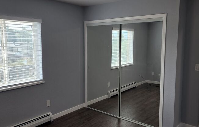 3 beds, 1 bath, $2,500, Unit 1