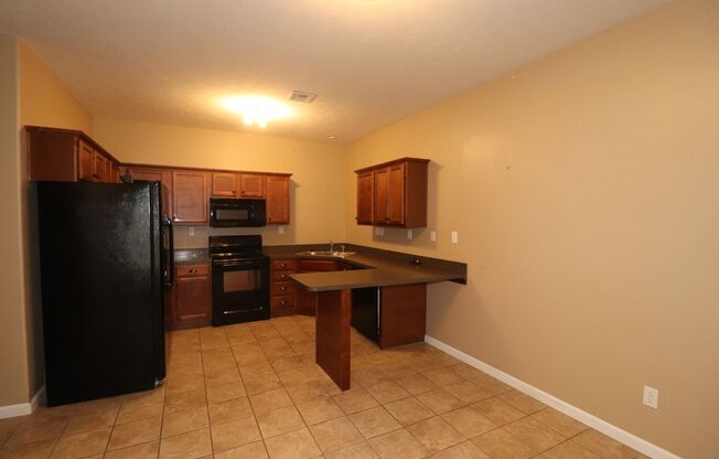 3 beds, 2 baths, $1,350