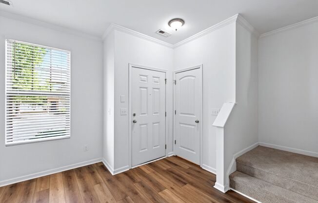 Charming & Freshly Updated 3BR Townhome in Shearon Farms!