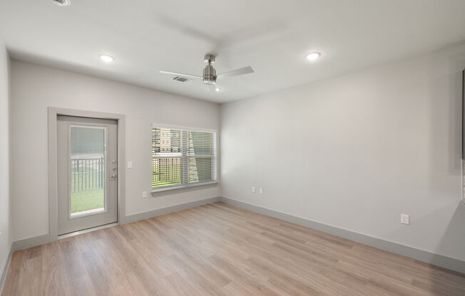 Studio, 1 bath, 646 sqft, $1,575