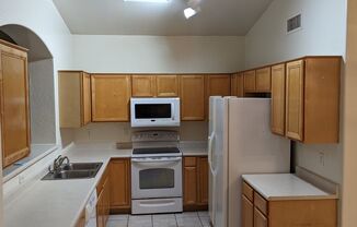 3 beds, 2 baths, $1,999, Unit 21196306