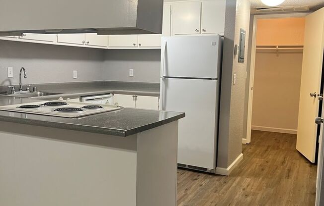 1 bed, 1 bath, 725 sqft, $1,425, Unit 45-03