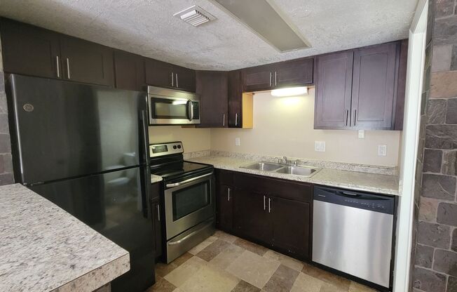 1 bed, 1.5 baths, $1,400, Unit #14