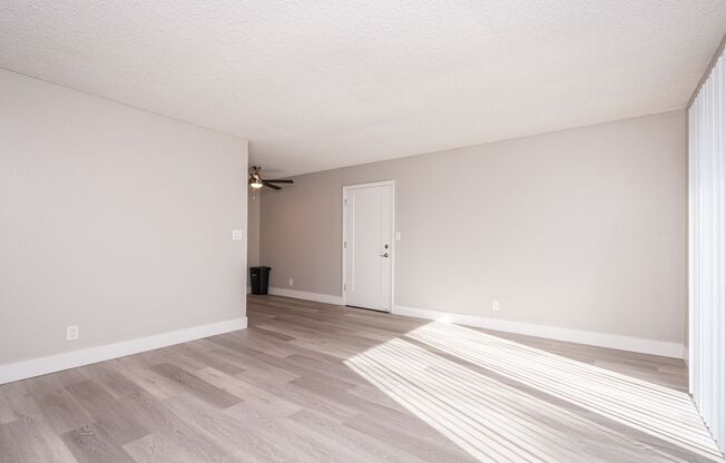 2 beds, 1 bath, 760 sqft, $1,825