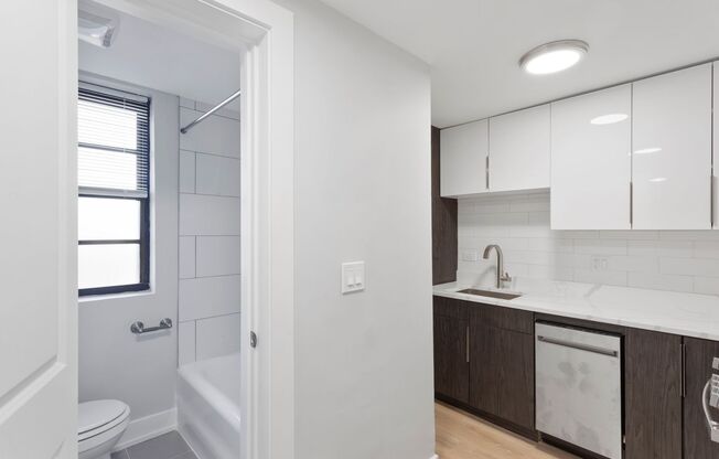 Studio, 1 bath, 250 sqft, $1,415, Unit 3C