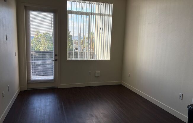 2 beds, 2 baths, 890 sqft, $2,610, Unit 412