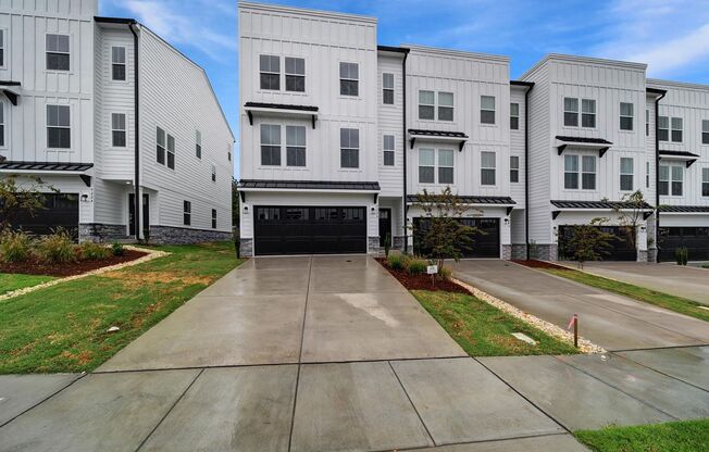 Gorgeous Brand New Townhome in Concord near Concord Mills!