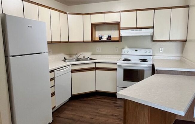 1 bed, 1 bath, 672 sqft, $1,215, Unit 403-209