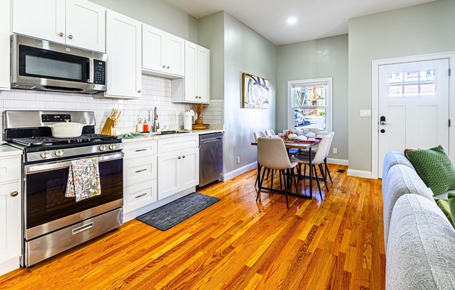 28 30 CHESTNUT