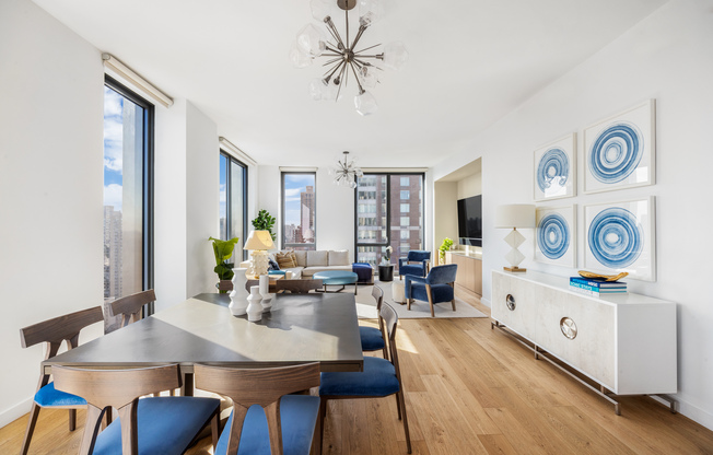 360 E 89 ST