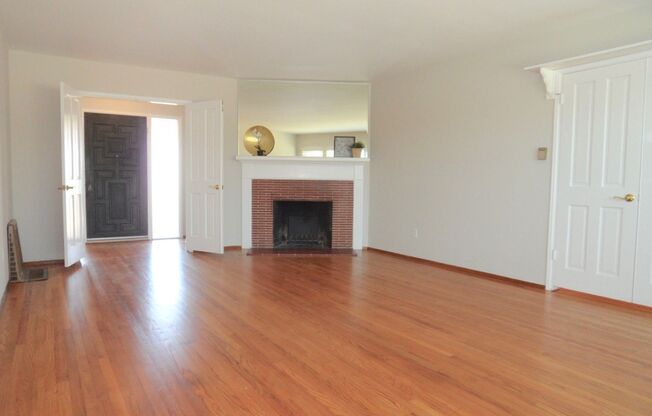 LARGE 3bd 2ba Home in Talmadge with fantastic backyard with pool and built in BBQ. MUST SEE!