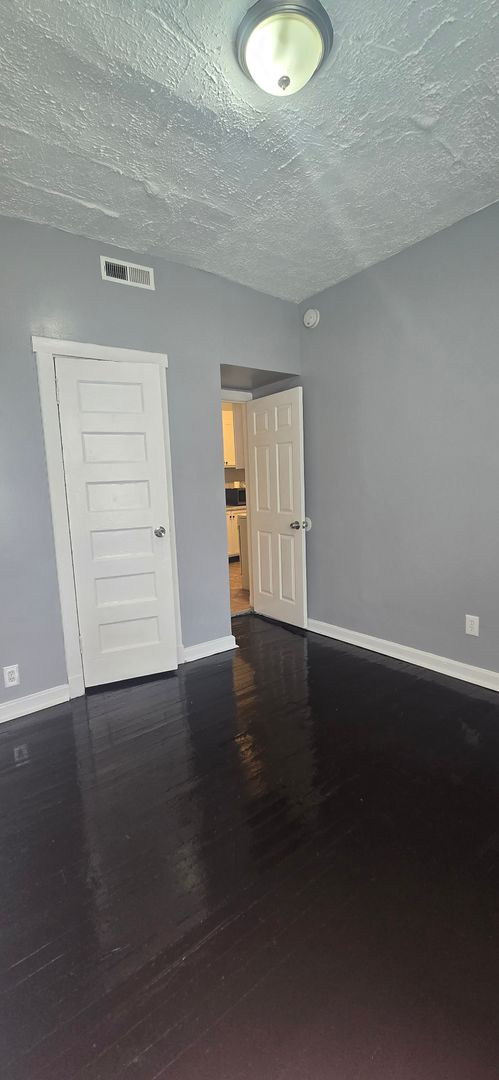 1124 W 62nd - 1124 W. 62nd St. Chicago, IL 60621