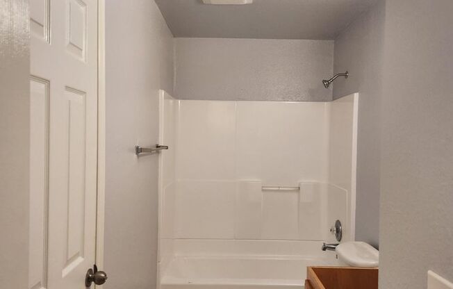 1 bed, 1 bath, 643 sqft, $1,500, Unit 213