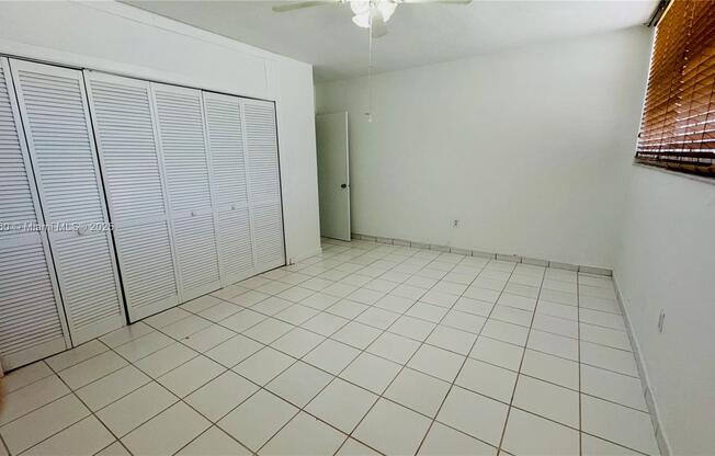 8000 TATUM WATERWAY DR