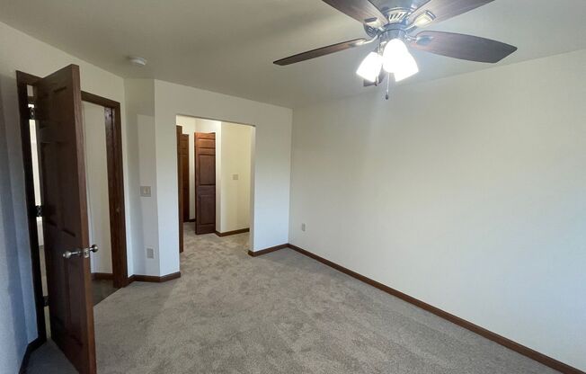 2 beds, 2 baths, 1,040 sqft, $1,595, Unit 3148-206