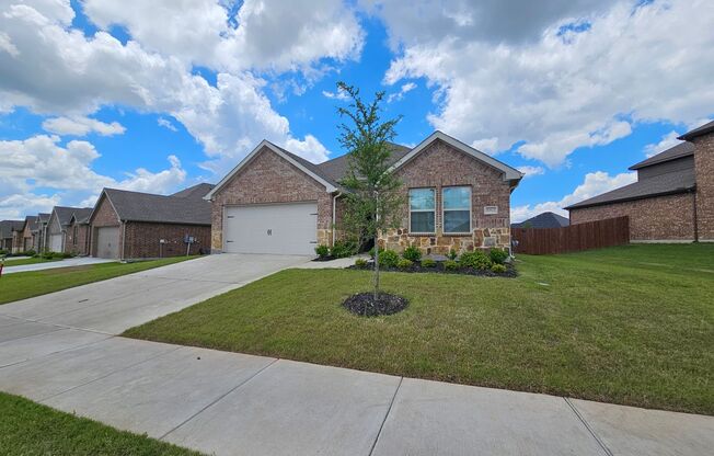 Beautiful 4-Bedroom Home in Lavon, TX – Comfort & Style in Trailside Commons!