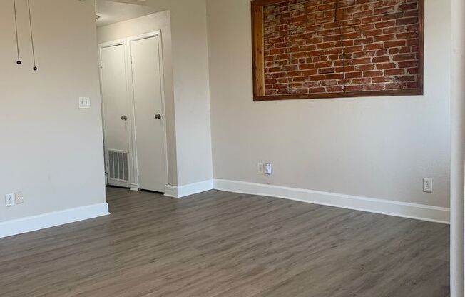 Longmeadow Apartments