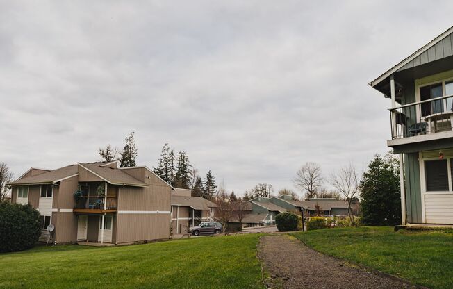 MeadowBrook Apartments