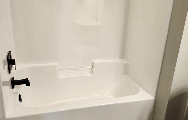 2 beds, 2 baths, 1,028 sqft, $1,675, Unit 314