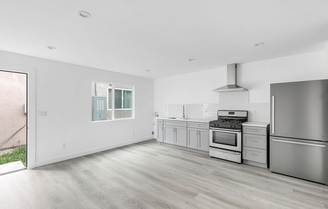 1 bed, 1 bath, $1,995