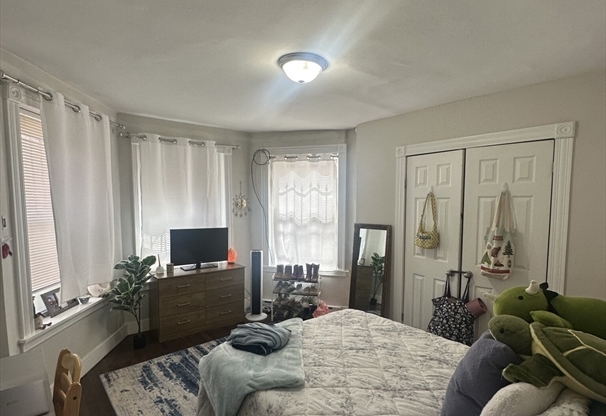 1 bed, 1 bath, 751 sqft, $3,000, Unit 205