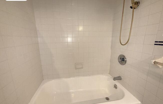 536 W 163 ST