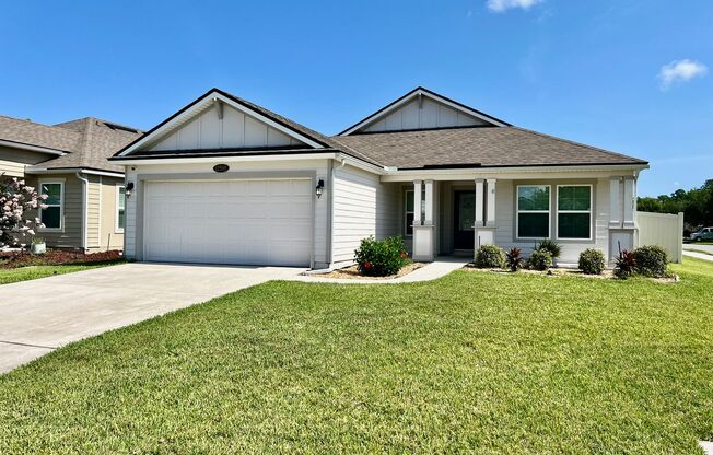 Modern Comfort Meets Community Living!