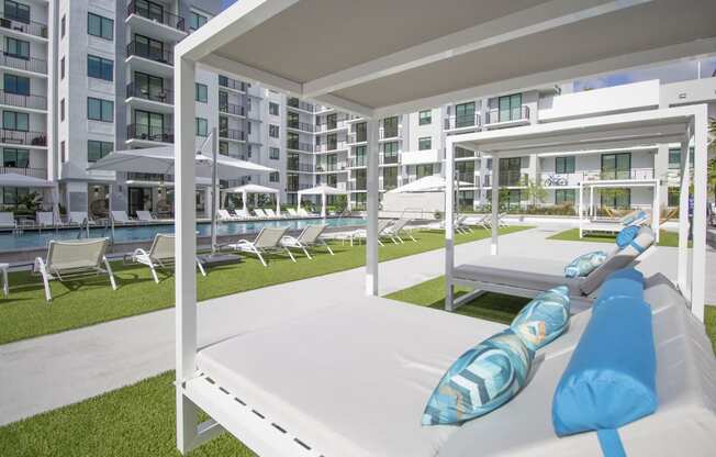 Lounge Areas | Twenty2 West | Luxurious Apartments in Miami, FL 