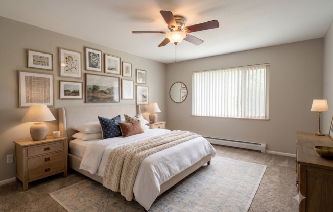 Jefferson Park Apartments – Studio, 1 & 2 Bedroom Homes in Denver’s Jefferson Park Neighborhood & Designated Parking!!