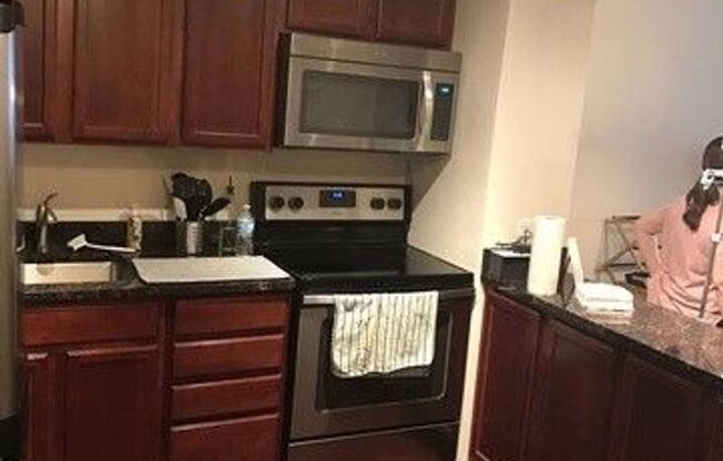 STREETERVILLE'S 1bed/1bath Available