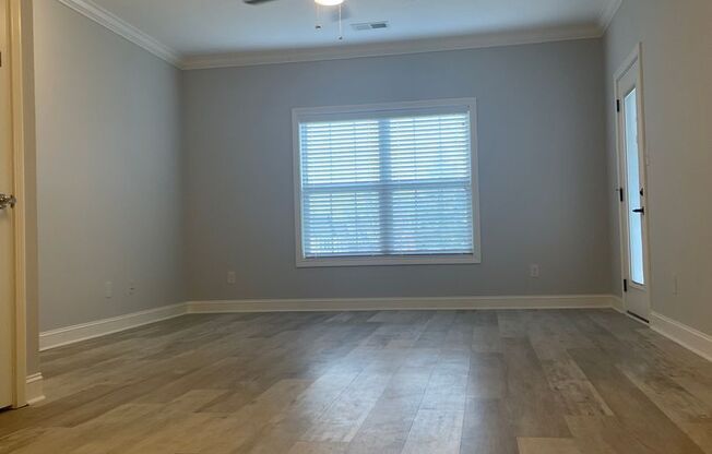 1 bed, 1 bath, 848 sqft, $900, Unit 19