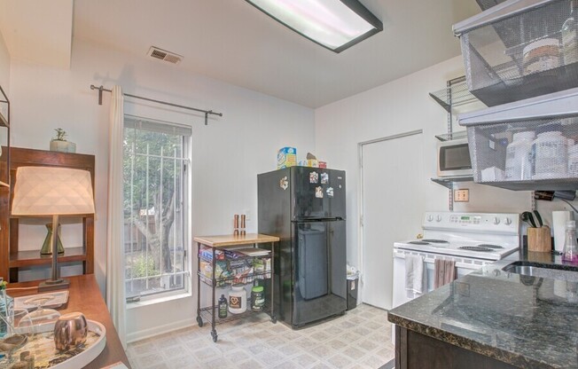 1527 T St NW