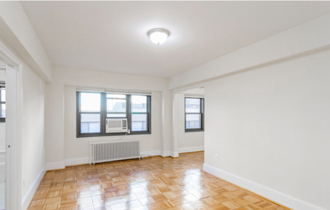 1 bed, 1 bath, 730 sqft, $1,775, Unit 12