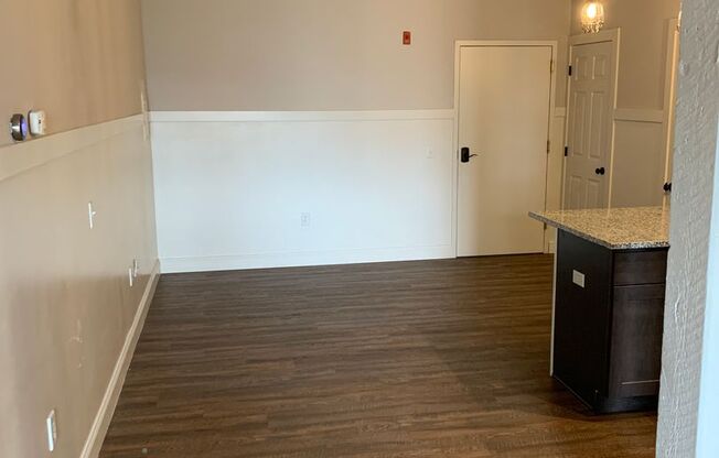 1 bed, 1 bath, $995, Unit Unit 404