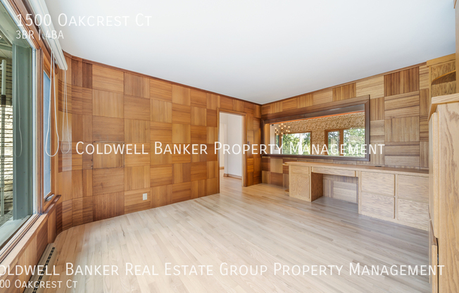 1500 OAKCREST CT