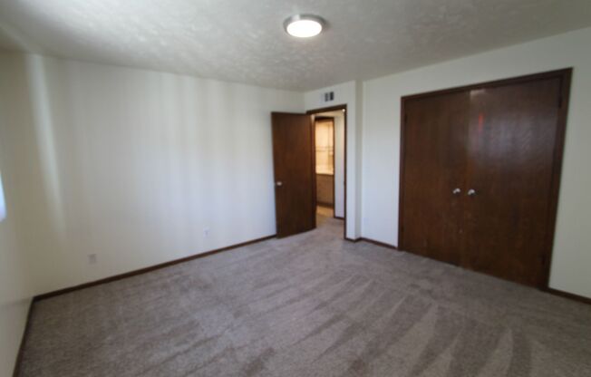 2 beds, 1 bath, 875 sqft, $1,075, Unit 10719-9