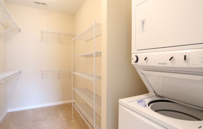 2 beds, 2.5 baths, 1,352 sqft, $2,350, Unit 1405CH