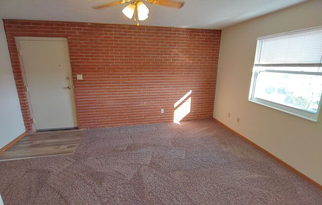2 beds, 1 bath, 775 sqft, $1,015, Unit 1239-12