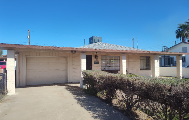 1938 E DIAMOND ST