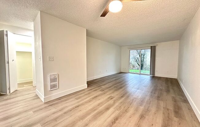 2 beds, 1 bath, 803 sqft, $1,515, Unit 67