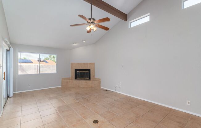 CHARMING NORTH SCOTTSDALE HOME WITH LARGE BACKYARD!