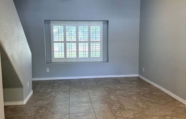 3 beds, 2.5 baths, $2,050, Unit # 1159